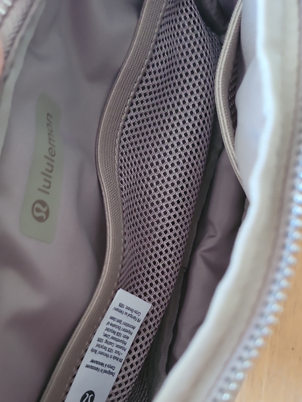 Lululemon Everywhere 1L Monogram Belt Bag - Picture 9 of 14